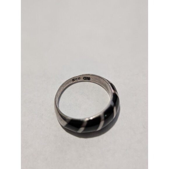 Sterling Silver Onyx Inlay Ring Size 8 Domed shrimp band Black ink onyx - Picture 9 of 14